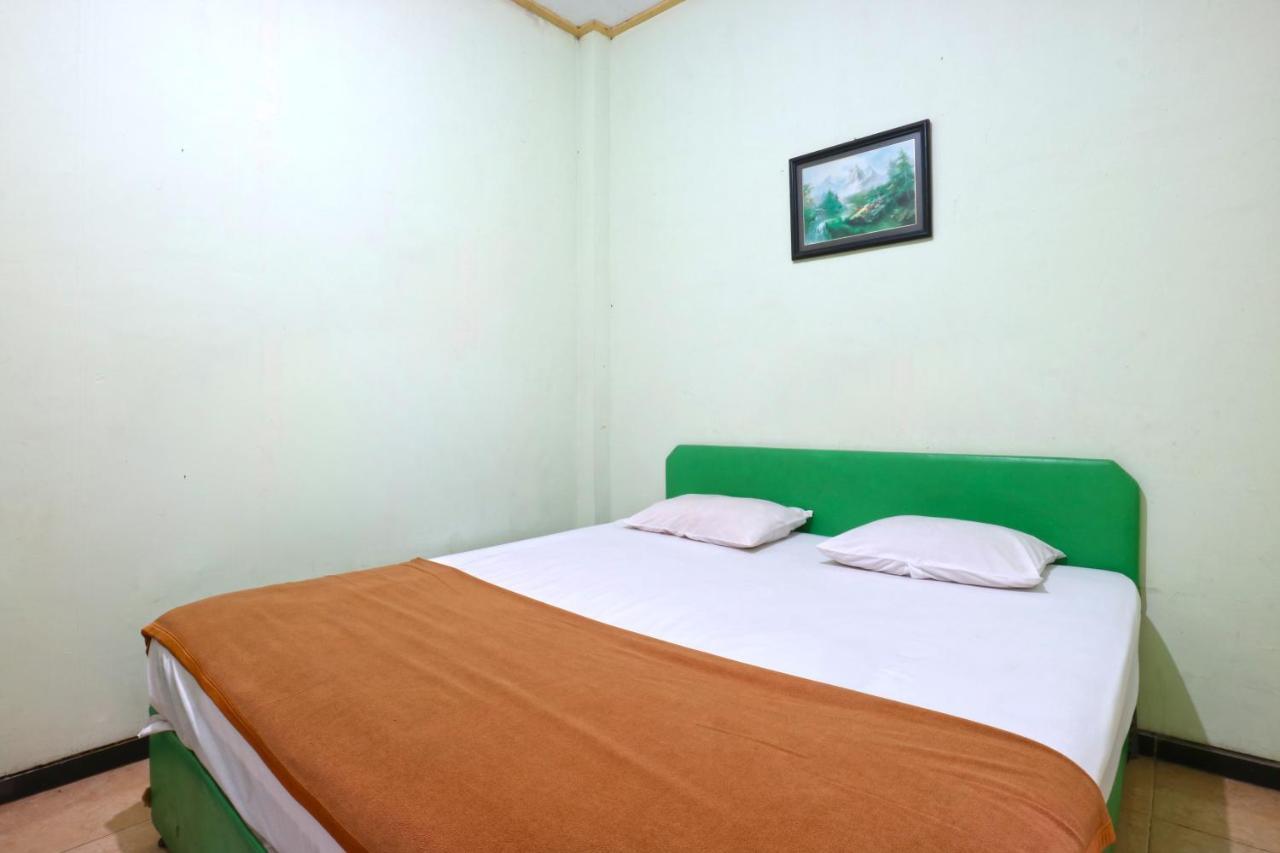 Hotel Camelia Malang Luaran gambar